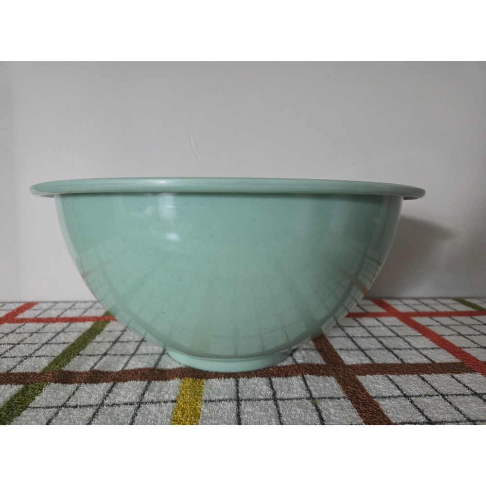 Vintage Texas Ware 125 Melamine Mixing Bowl Mint Green Mid Century Modern 10"